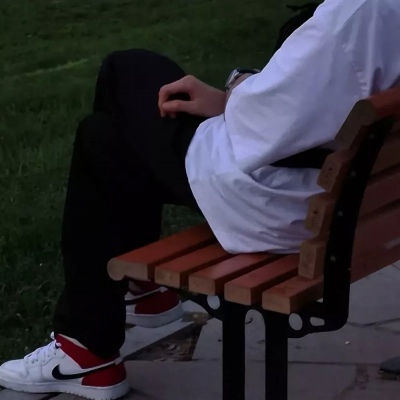 精选男生不露脸的低调部位头像