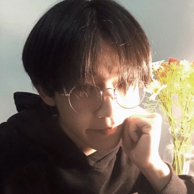 潮流气质阳光真人男生头像