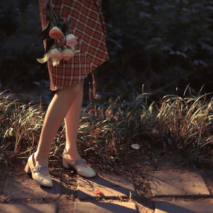 不漏脸的个性可爱女生微信头像