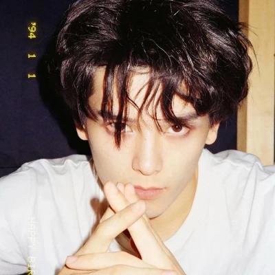 冷酷又很霸气的男生头像