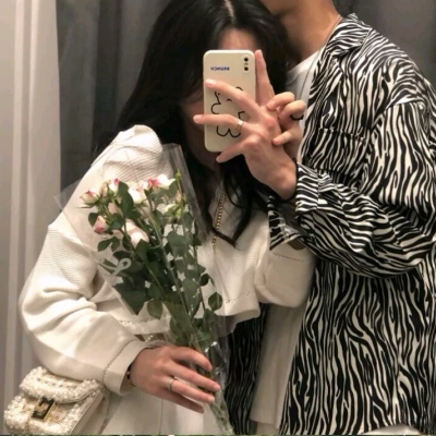 超甜超幸福的情侣微信头像