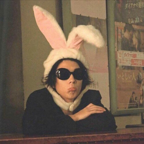 忧郁深沉的男生个性微信头像