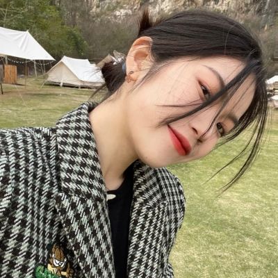 全新气质的女生头像