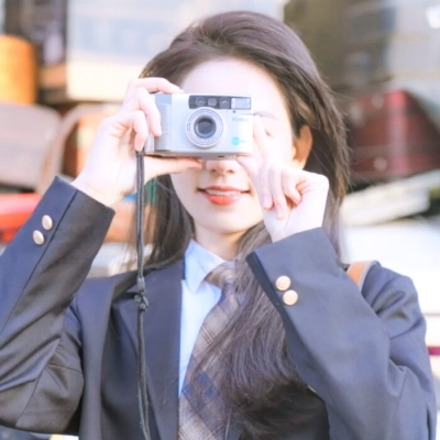 ins风可爱女生微信头像