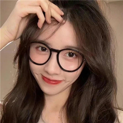 清纯可爱的甜妹女头