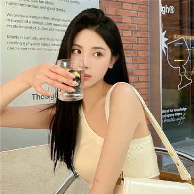 纯欲风少女头像