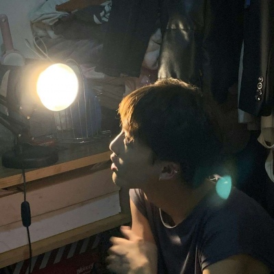 超有气场的帅气男生微信头像