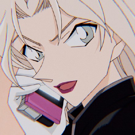 名侦探柯南酷酷的摩姐微信头像