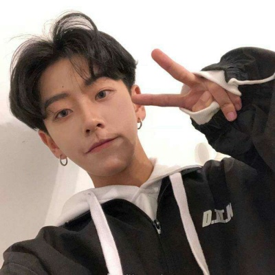 酷酷帅帅的男生微信头像