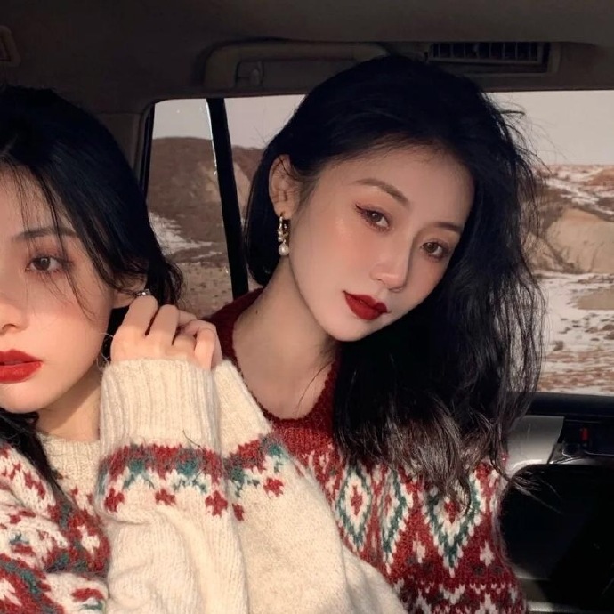 时尚文艺高颜值的闺蜜微信头像