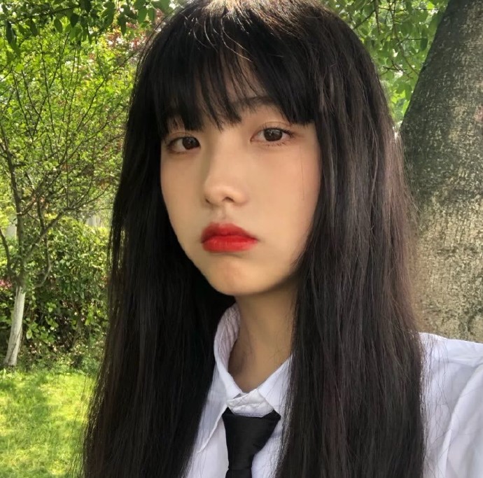 乖巧呆萌的可爱女生微信头像