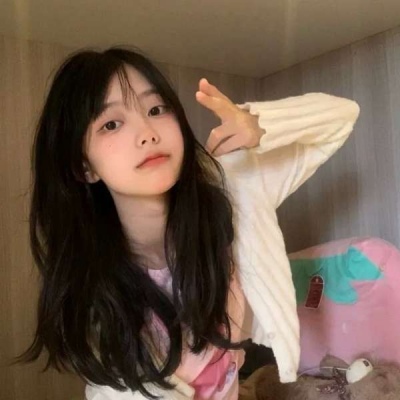 ins风高冷魅力惊艳女生微信头像