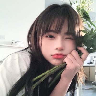 ins风可爱女生微信头像