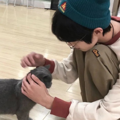 帅气温柔阳光开朗的男生微信头像