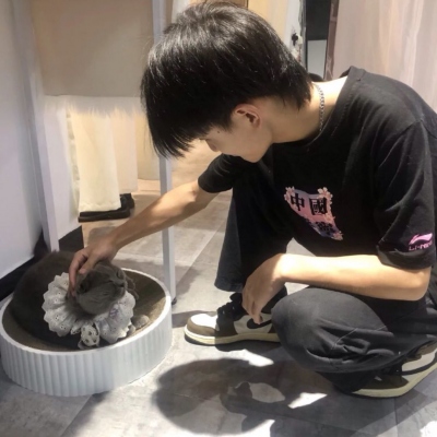 霸气的帅气男孩微信头像