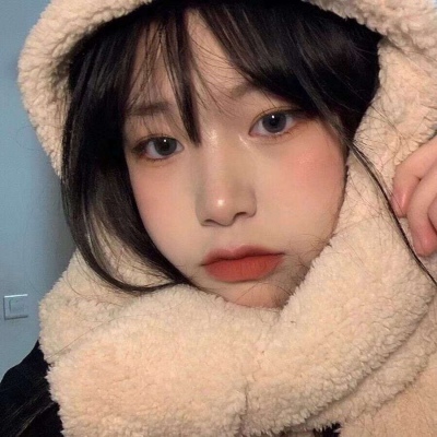 2021散落人间天使般温柔女生微信头像