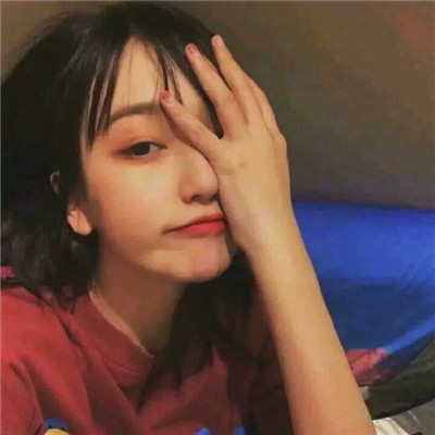 红色系绝美女生微信头像