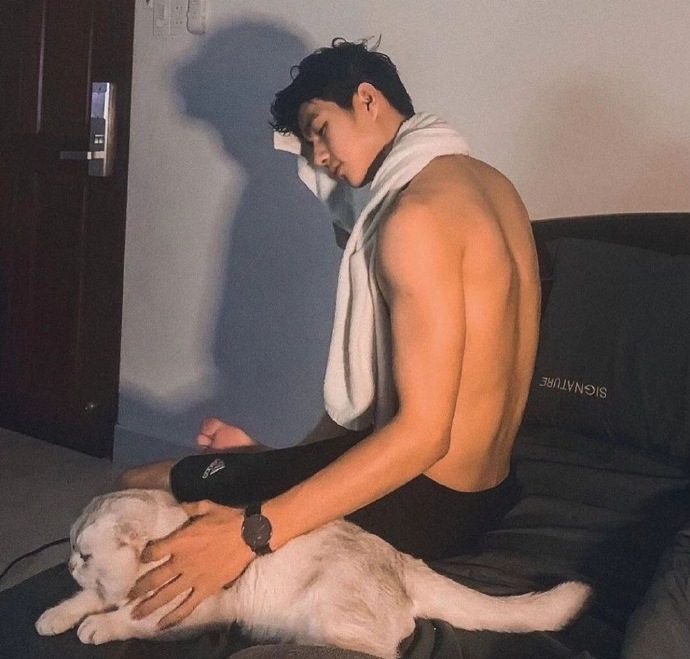 伤感忧郁的男生个性微信头像