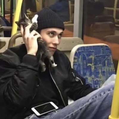 霸气又很酷的欧美男生微信头像