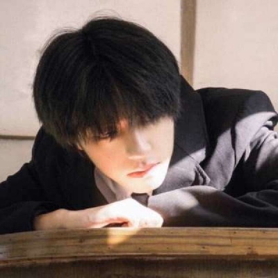 ins风独一无二超级成熟的男生微信头像