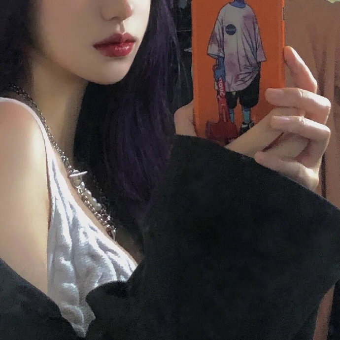 古灵精怪好看的女生微信头像