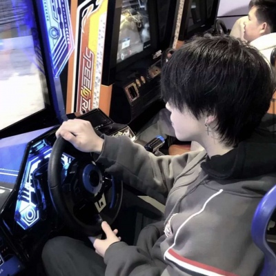 不露脸的超酷成熟男生头像