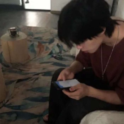 很酷很文艺范的男生微信头像