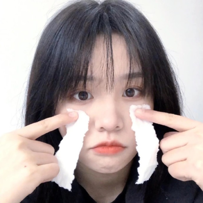 可爱卖萌的美少女微信头像