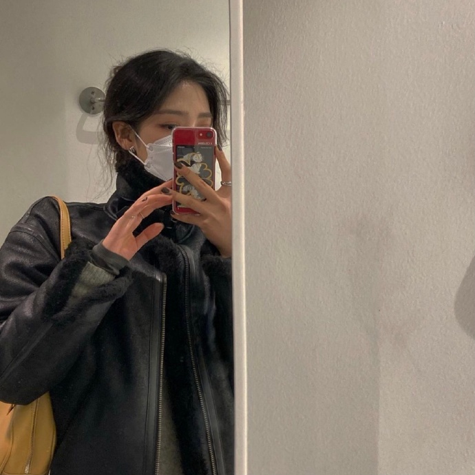 呆呆的沙雕女孩个性微信头像