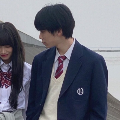 幸福甜蜜的青春情侣微信头像