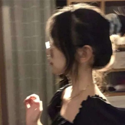 深色系让人抑郁伤感的微信头像