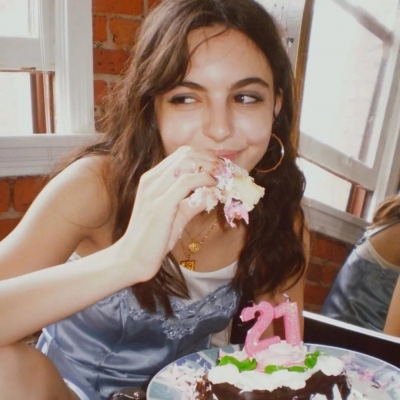 清纯可爱的欧美风高颜值头像