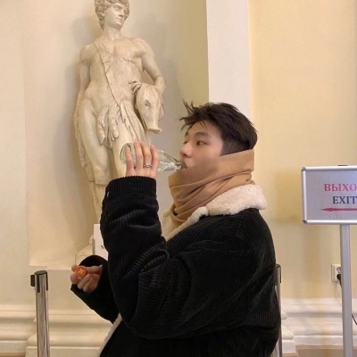 真人火爆帅气男生微信头像