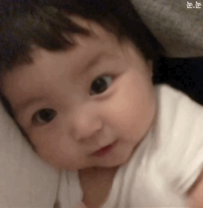 可爱的萌娃亲亲动态微信表情包