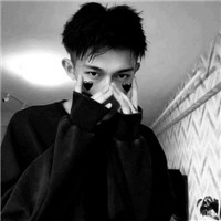 超酷的简单帅气黑白男生微信头像