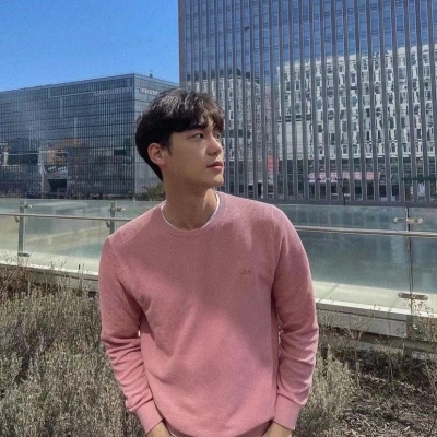 真人火爆帅气男生微信头像