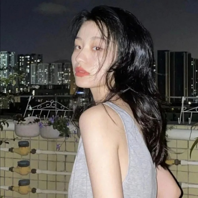 性感妩媚的小姐姐微信头像