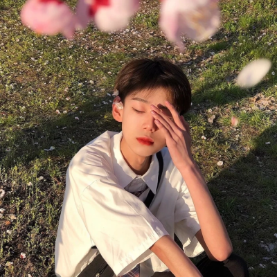 ins风超级帅气的男生微信头像