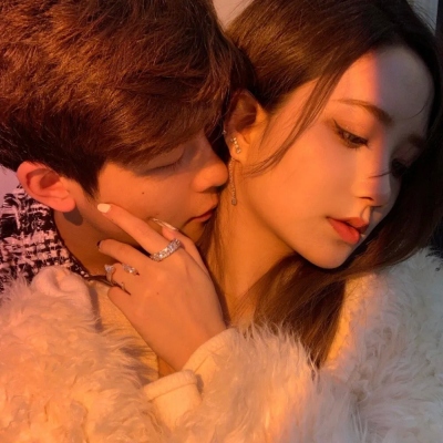 幸福甜蜜高颜值的情侣头像