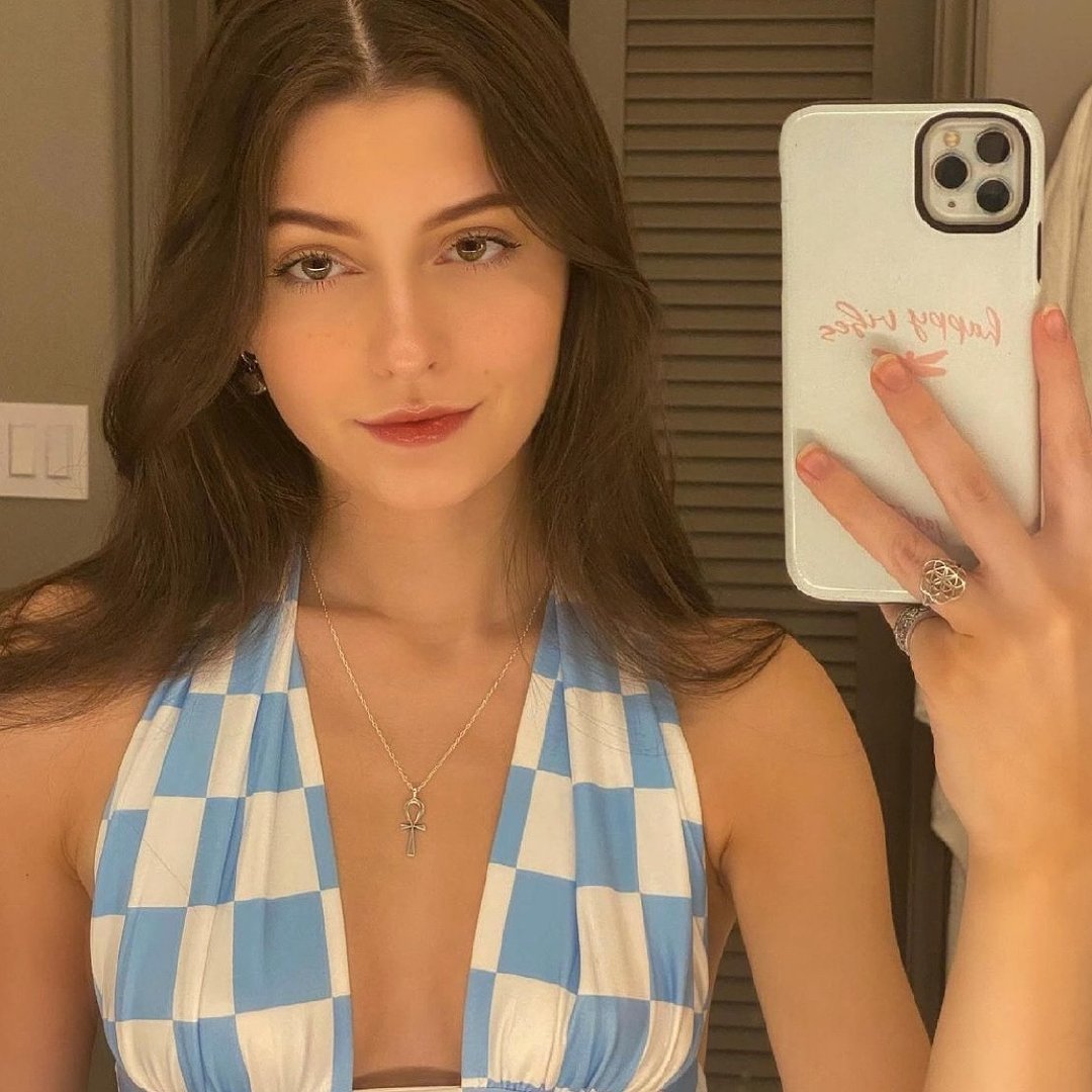 欧美女孩闺蜜微信头像