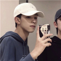 超酷自拍男生头像