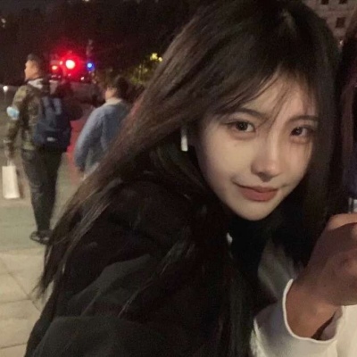 高冷又不失可爱的女生微信头像