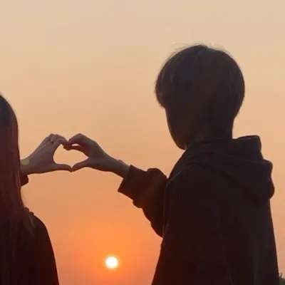 小众不明显的真人情侣微信头像