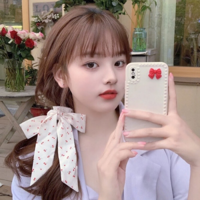 清新脱俗的气质女生微信头像