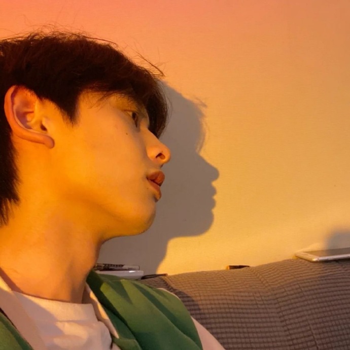 帅气有气质的可永久使用的男生微信头像