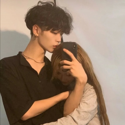 甜蜜幸福的双人情侣微信头像