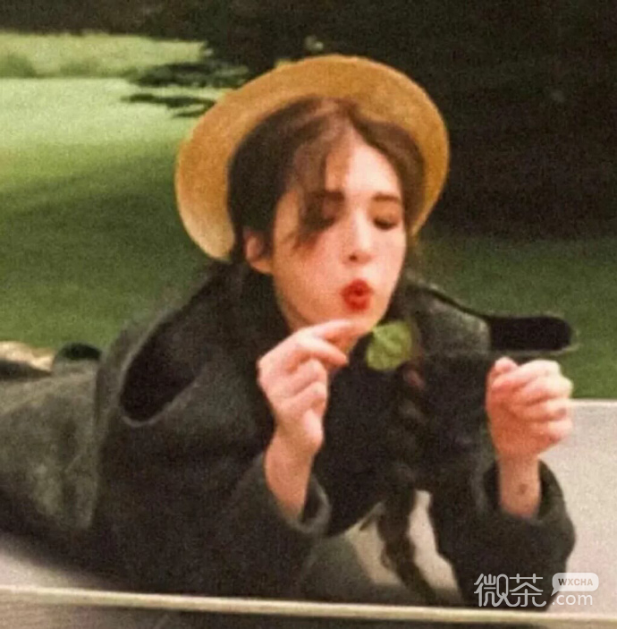 绝美的复古风女生微信头像