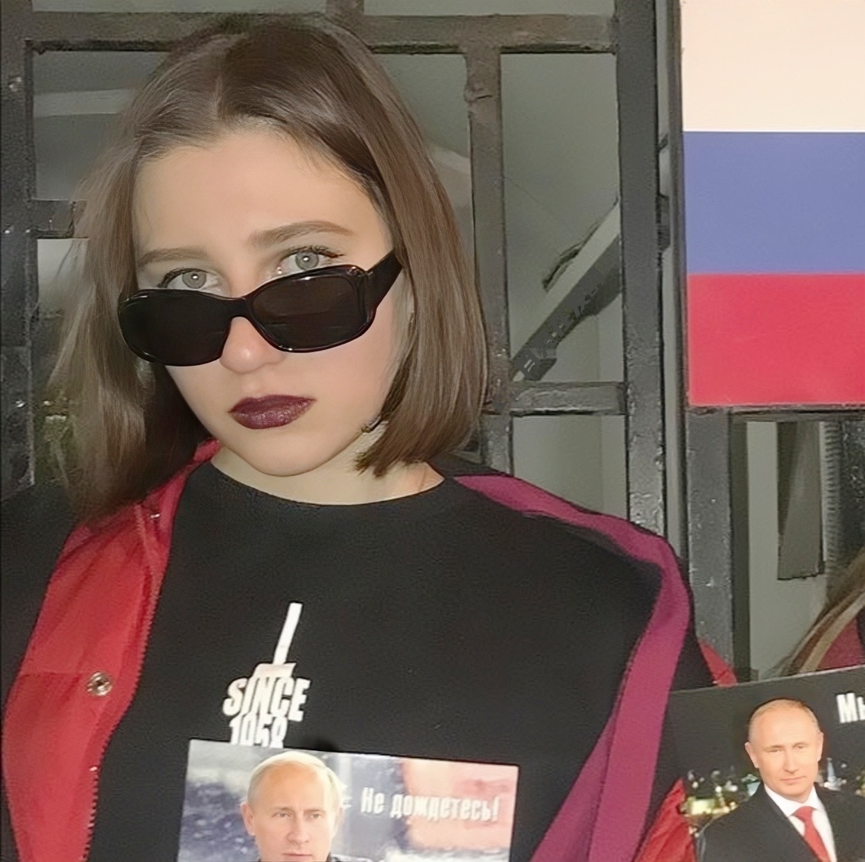 欧美墨镜帅气女孩微信头像