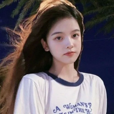 阳光可爱的女生微信头像