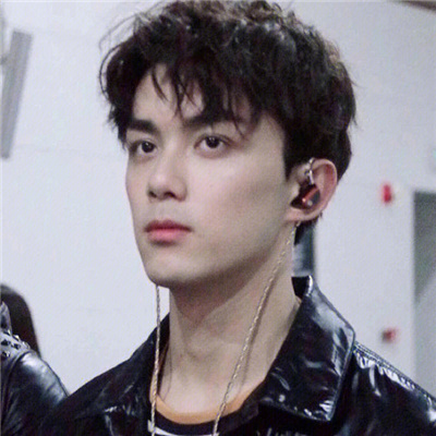 氛围感帅哥吴磊头像